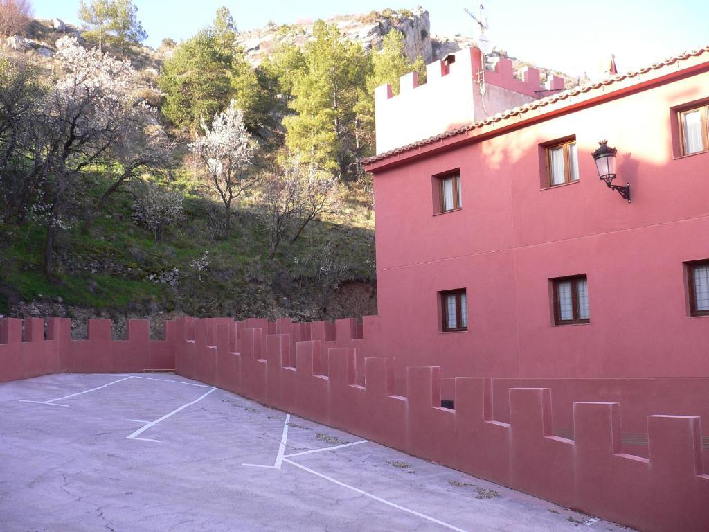 Hotel Dona Blanca Albarracin Bagian luar foto