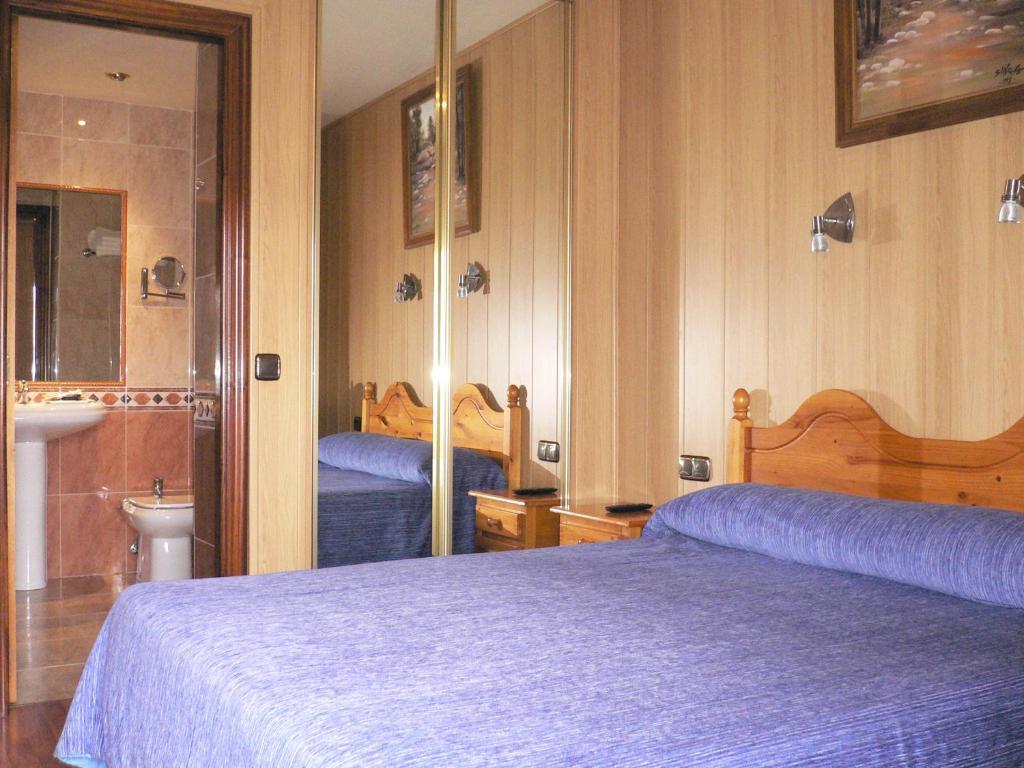 Hotel Dona Blanca Albarracin Bagian luar foto